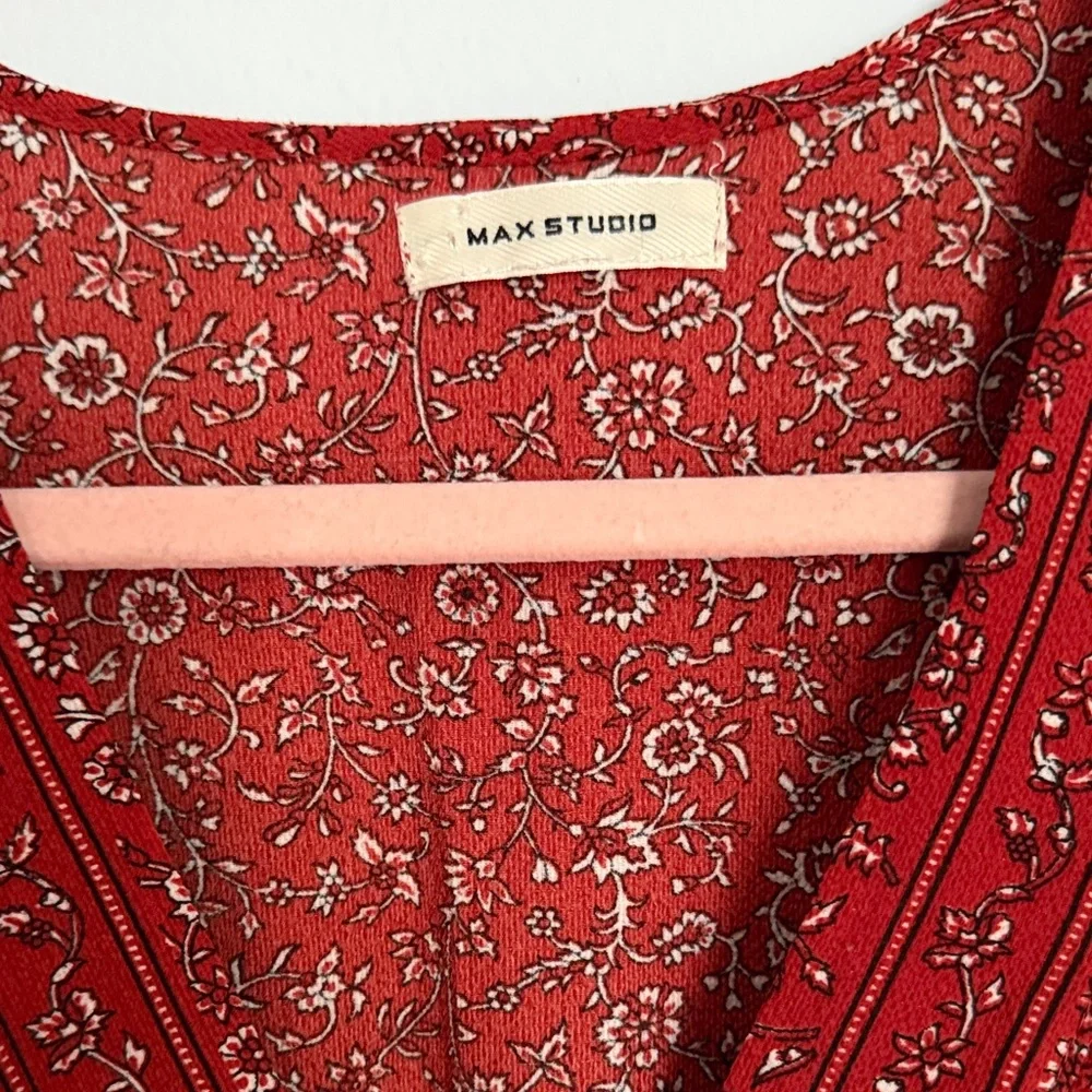 Max Studio Red V‑Neck Tiered Midi Dress - Picture 2 of 3